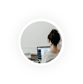 foto chica de espaldas